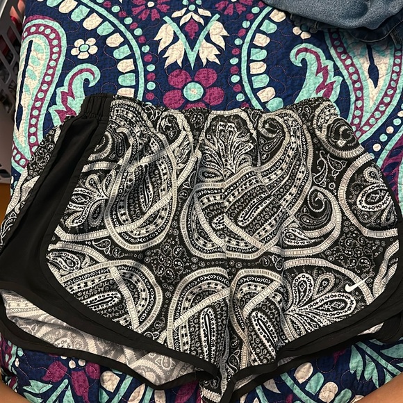 Nike Athletic Shorts - Picture 1 of 1